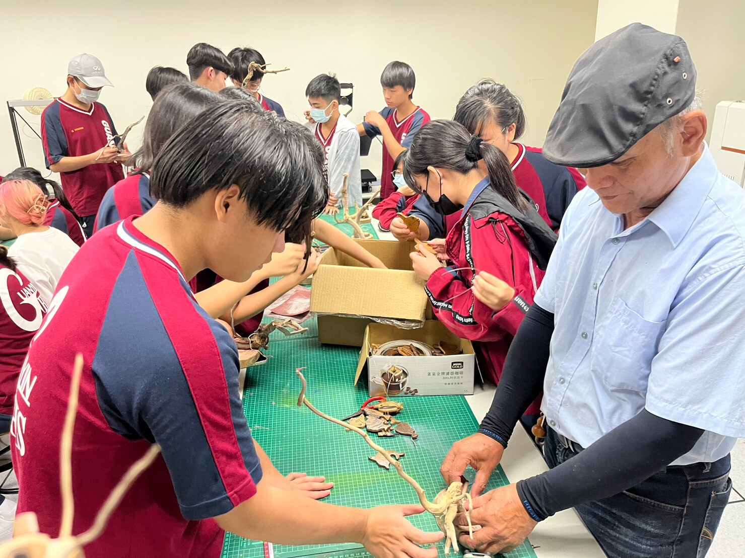 漂流木與環保海廢創作的體驗課程